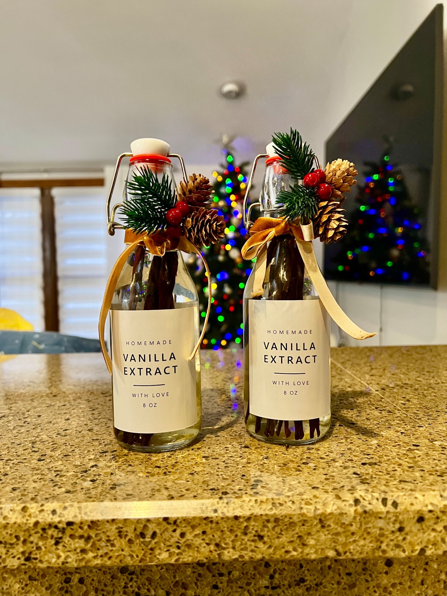 I love making vanilla exacts as gifts because it’s super easy and practical. It’s a gift that keeps on giving! As you use up the vanilla exact, you top it with vodka and that’s it! You can use it for years  