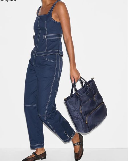 MZ Wallace LARGE CHELSEA TOP HANDLE TOTE

Fits a laptop up to 14 in
Interior pockets: 6
Blue interior lining
Detachable pouches: 1
Phone pocket
Key ring strap

#LTKWorkwear #LTKTravel #LTKItBag