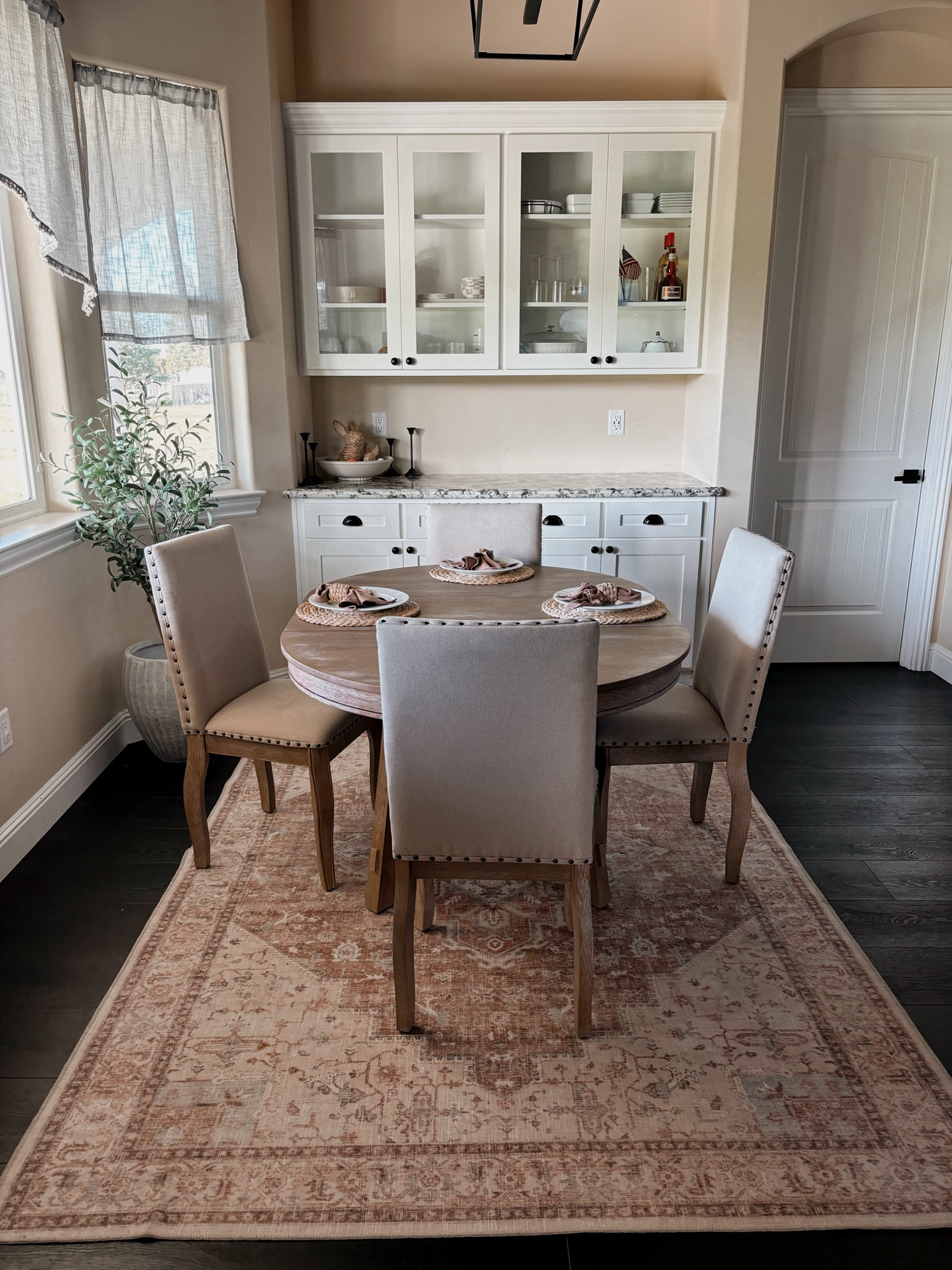 Dining table, Amazon home, home decor, neautral, moody home decor, Amazon home finds. Home style 

#LTKbeauty #LTKhome #LTKfamily