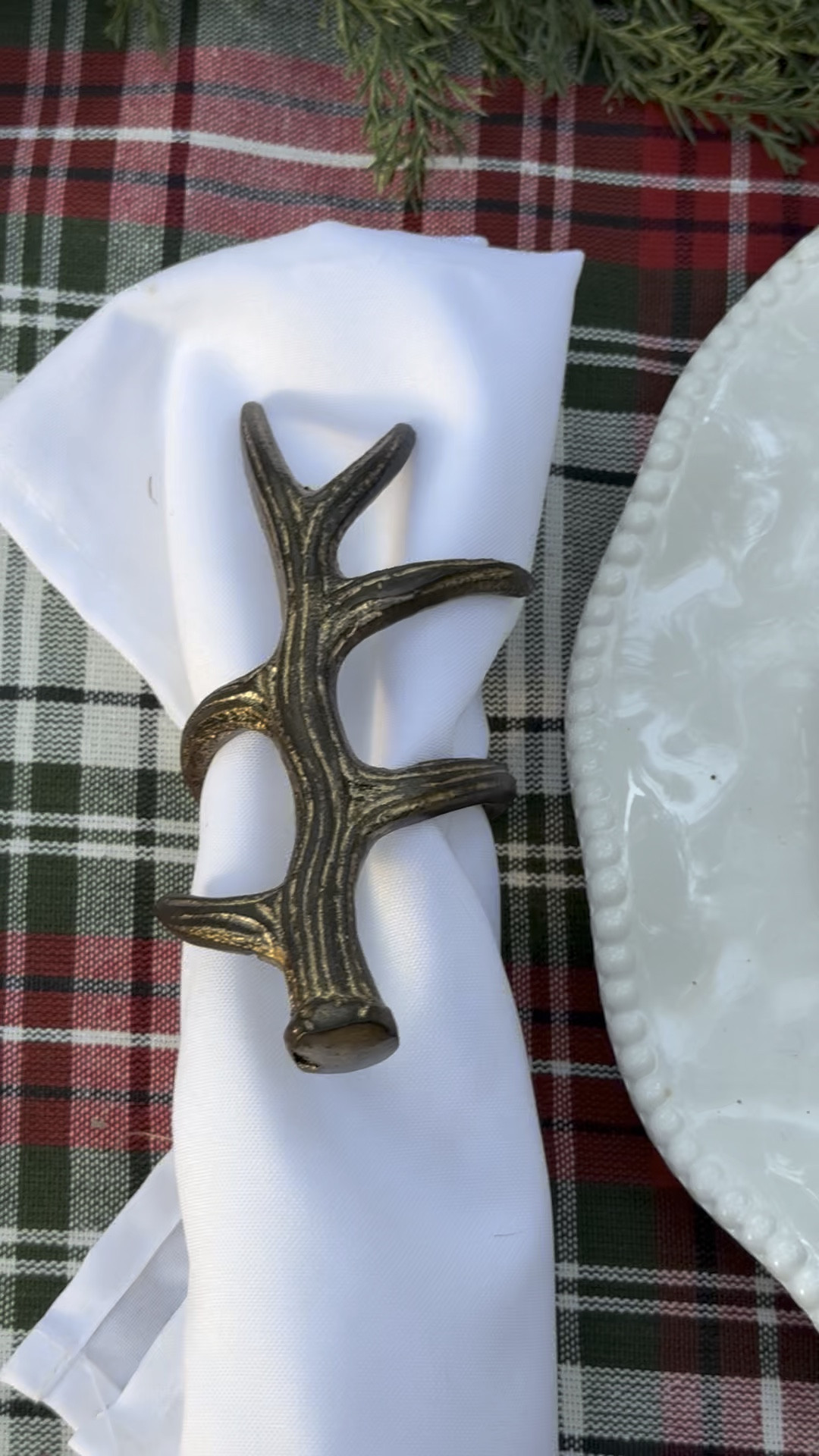 Lifestyle blogger Candie Anderson shares her classic Christmas tablescape. All of the items are from @wayfair! #wayfairpartner #wayfair ❤️🎄

#LTKHome #LTKParties #LTKHoliday