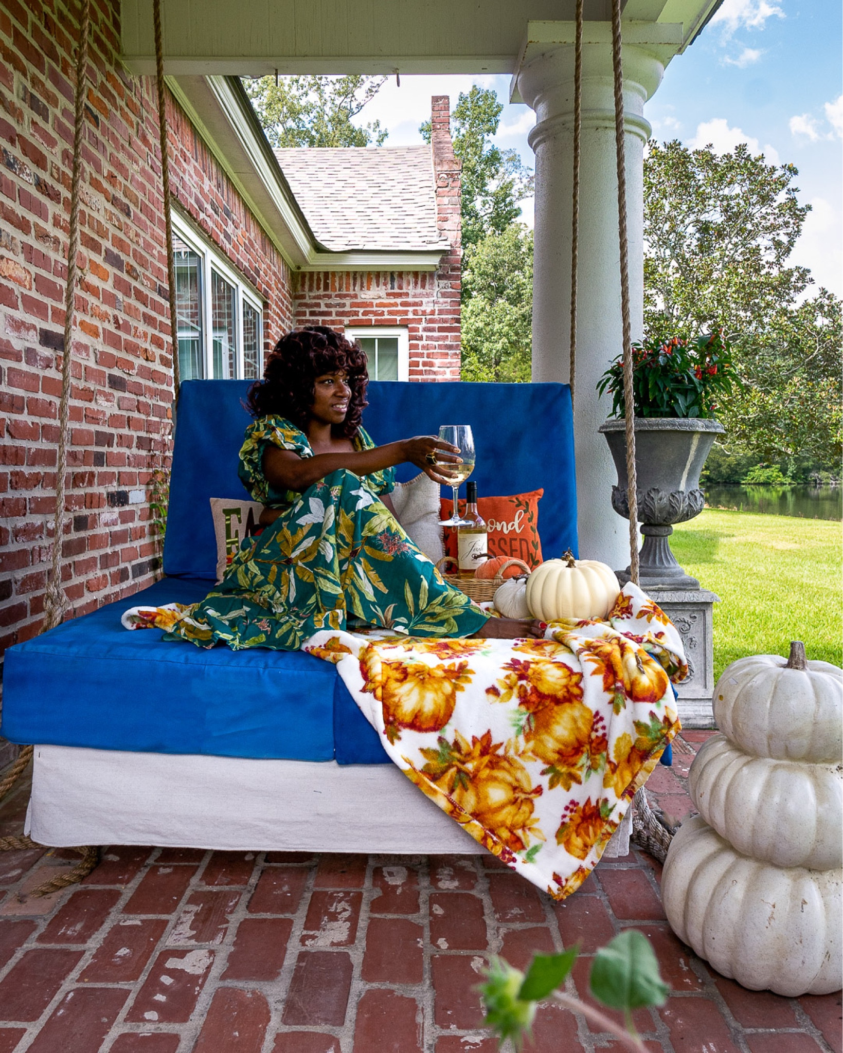 Summer ending and fall is loading! Round of applause for this dress please! 

#LTKSeasonal #LTKunder100 #LTKstyletip