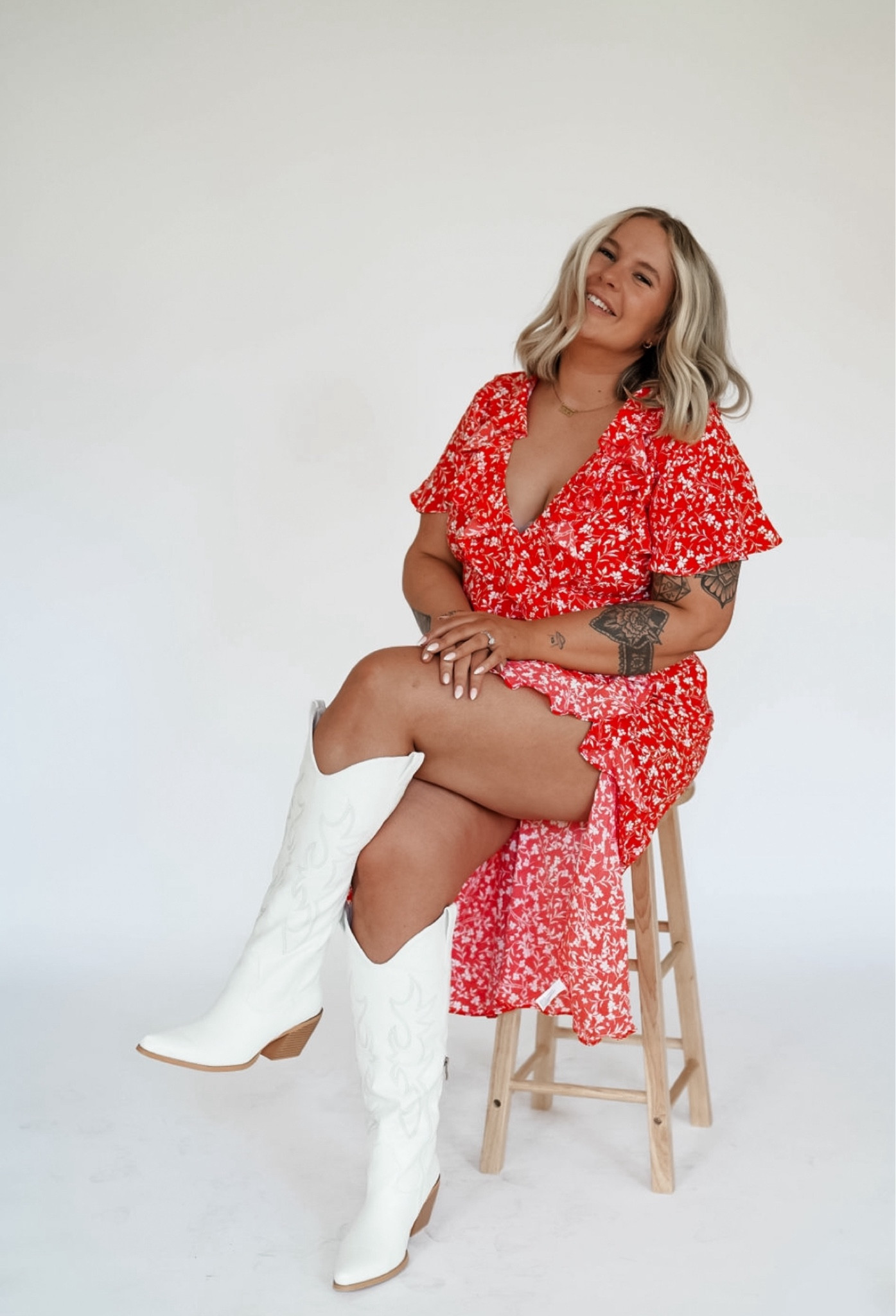 Cutie Mom Outfit | Wearing a medium in the dress (runs large in my opinion! I wear a size 12/14)

Wearing a 10 in the boots. These run true to size! 