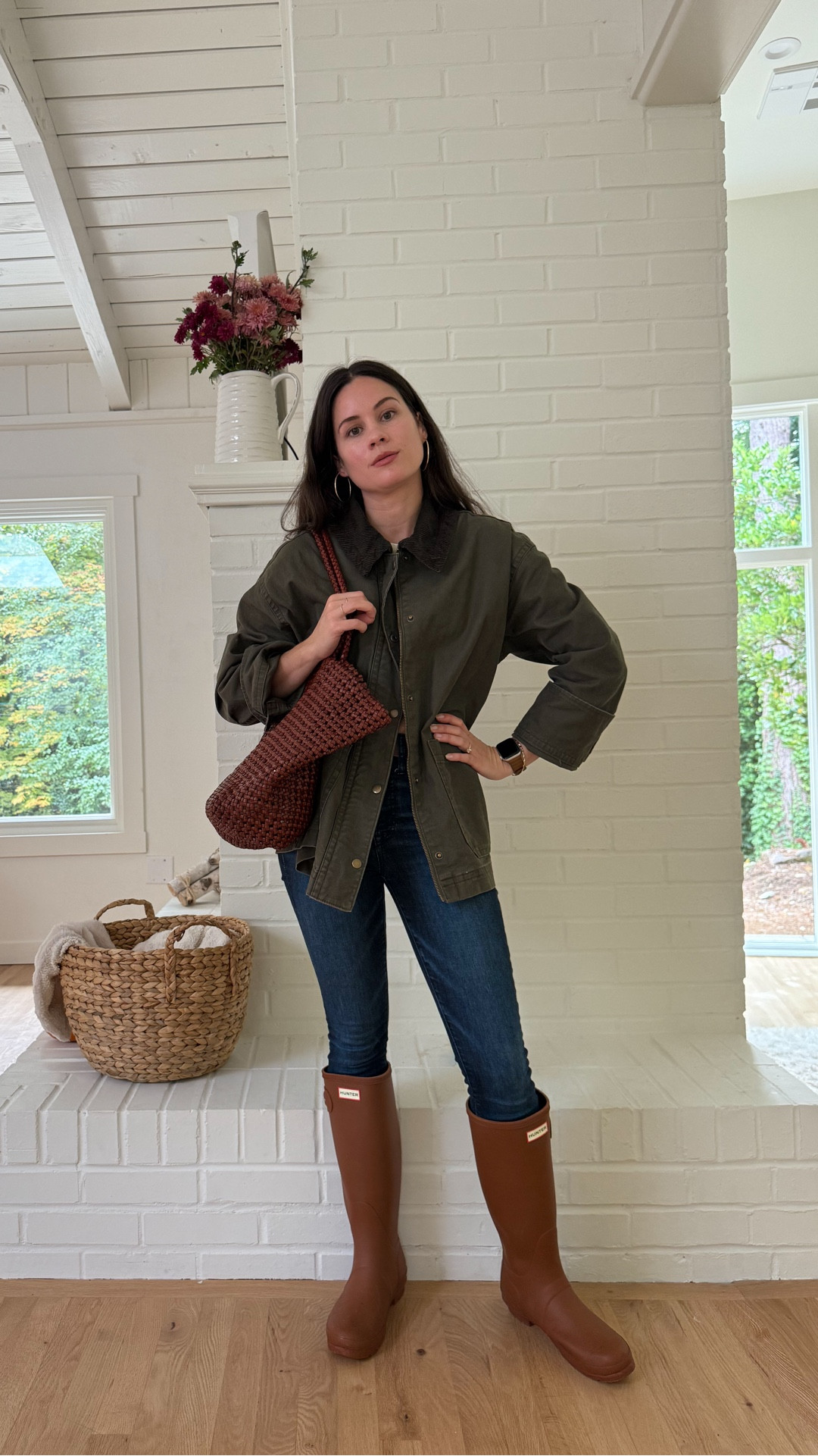 Rainy day uniform ☕️✨ Classic barn jacket, dark denim, and brown Hunter boots — a little equestrian, a little countryside chic. Perfect for cozy fall mornings in the garden or quick errands.

barn jacket, equestrian style, countryside chic, fall outfit, rainy day style, garden outfit, autumn outfit, brown Hunter boots, dark wash jeans, classic fall look, timeless fashion, cozy layers, Seattle style, LTK fall fashion, LTK boots, LTK equestrian style

#LTKFindsUnder50 #LTKStyleTip #LTKFindsUnder100