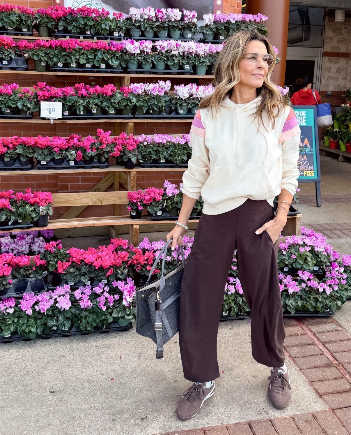 I’m 5’6”
-wearing a 2 in pants 20% off right now 
-Med in hoodie-I sized up. 

#LTKootd