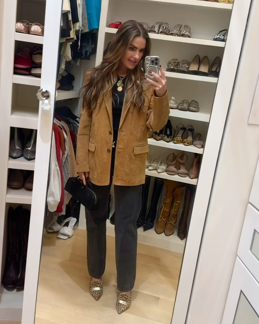 saturday night fam dinner off to @teianlife it was so yummy! 

shop my fab #ootn below 

you NEED this tee that is the absolute perfect fit & on major sale too! 

#LTKCyberWeek #LTKGiftGuide #LTKSaleAlert