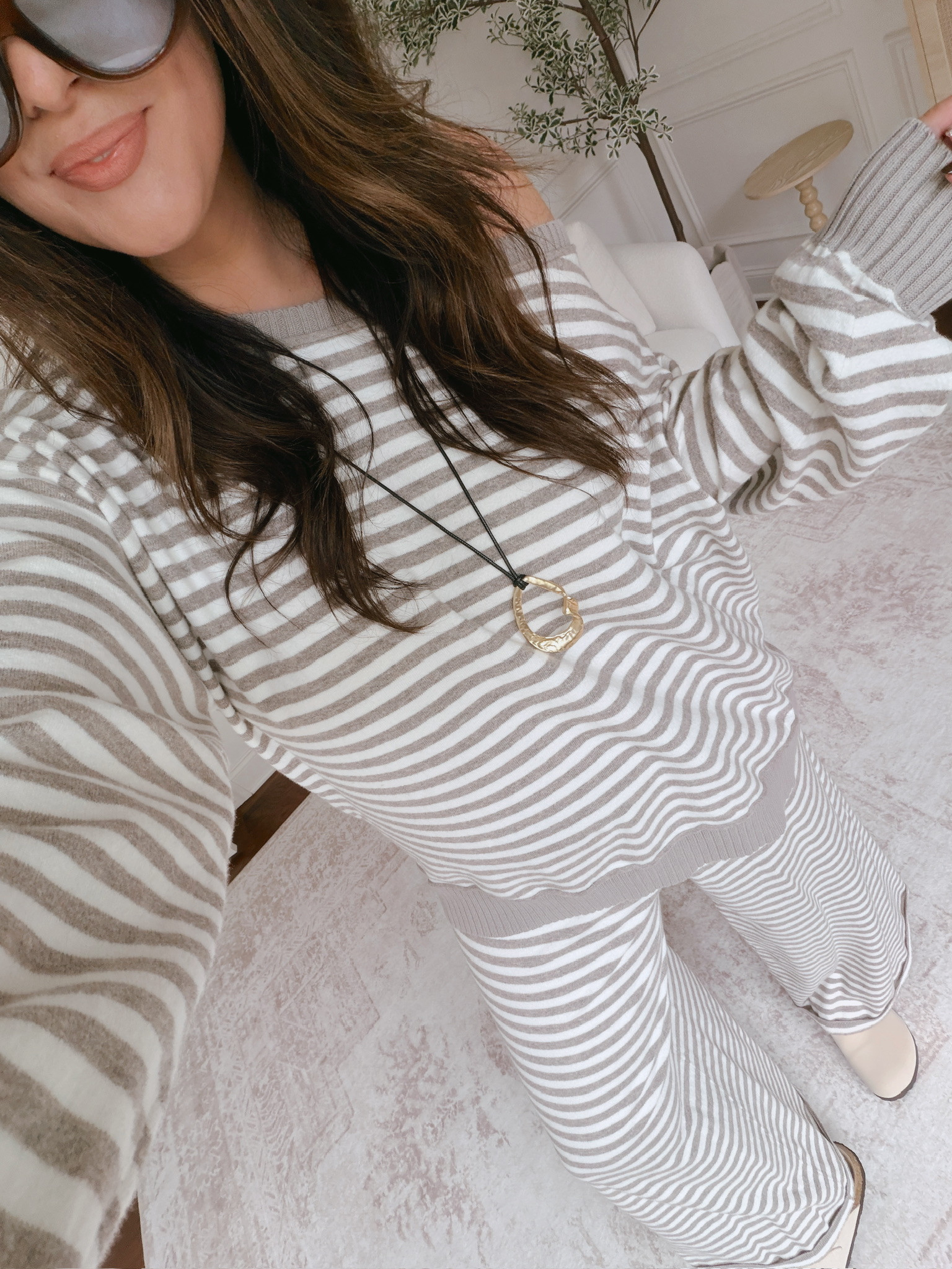 
Wearing an XL 

 #LTKSeasonal #LTKMidsize