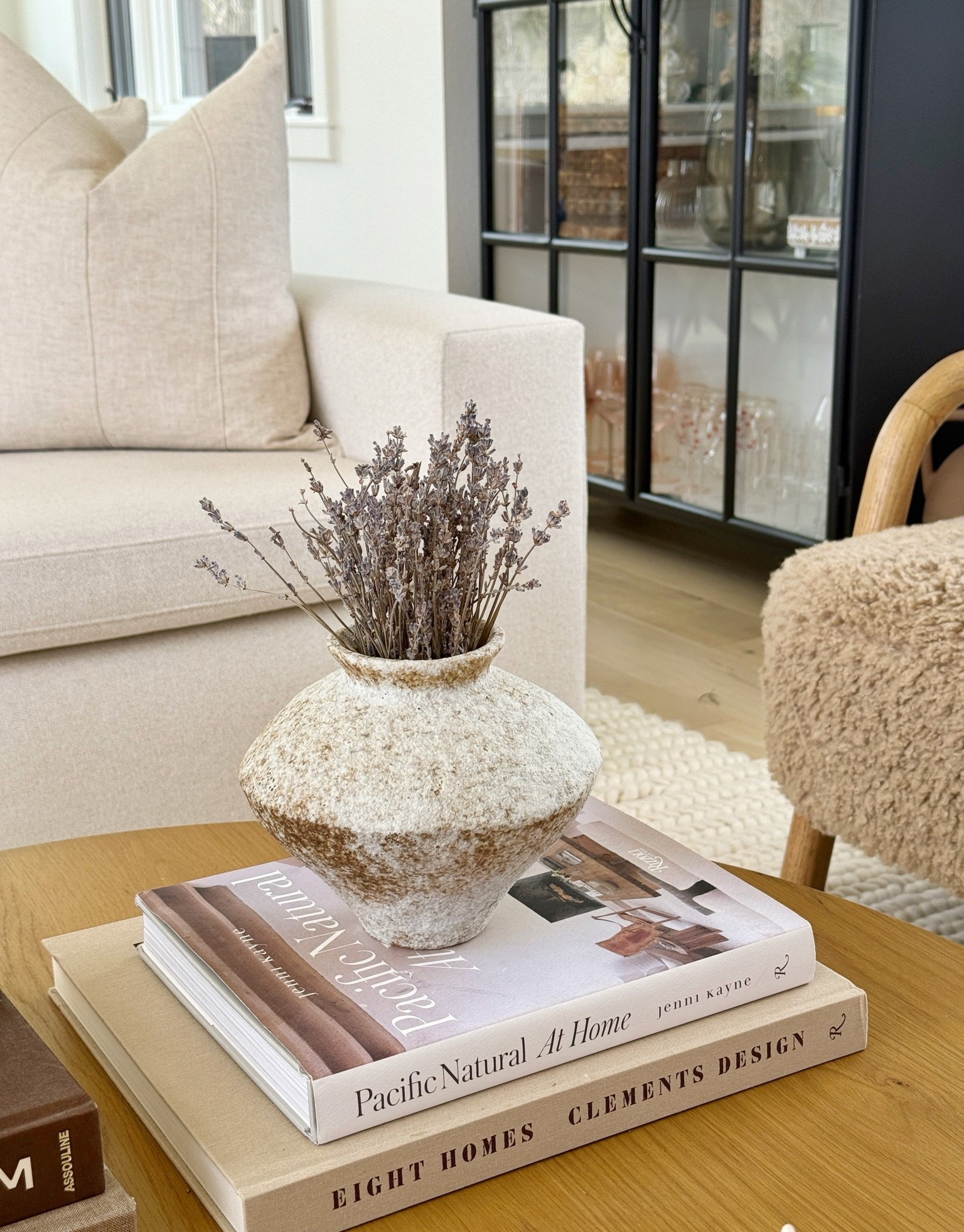 Add a little dried lavender in a ceramic vase to your home today 🪻🪻 styled it on my coffee table for spring!

Home decor
Living room
Amazon

#LTKSeasonal #LTKHome