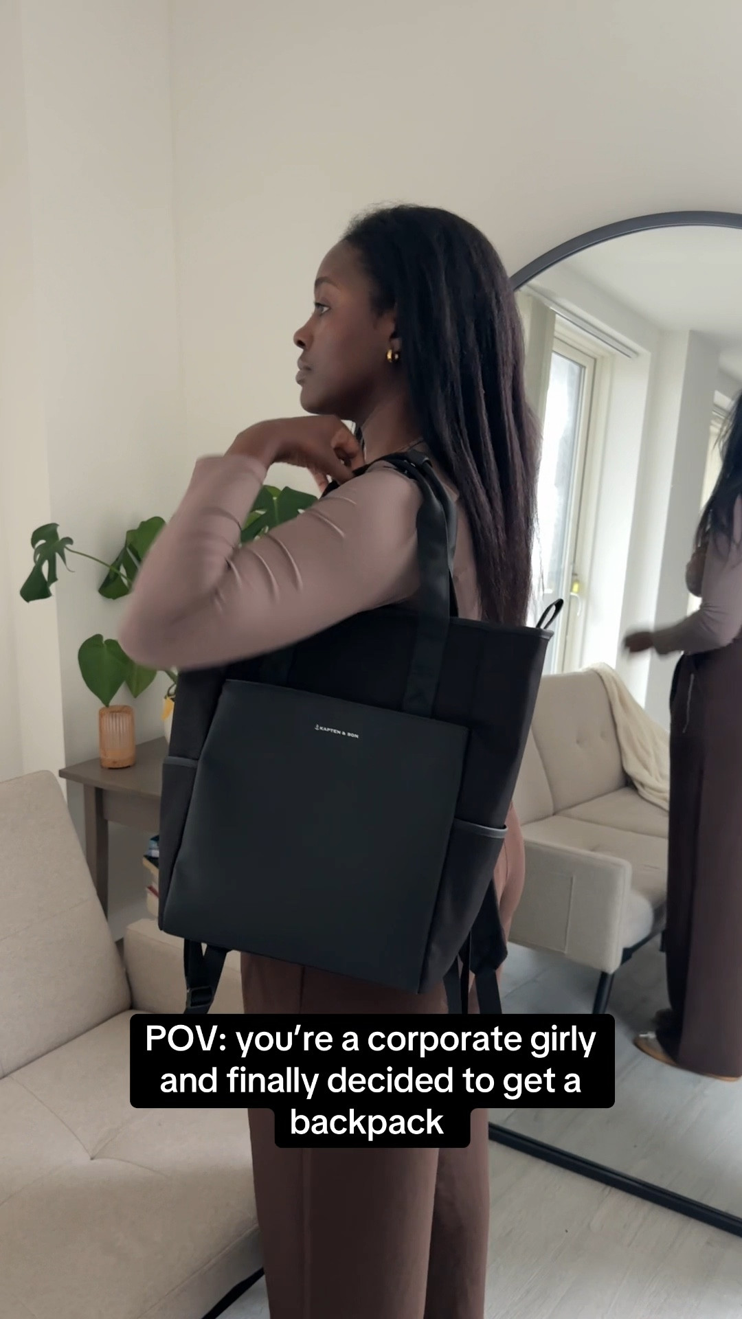 Perfect office bag! Hybrid handbag and backpack. Convertible backpack and handbag. #corporate #office #wokrbag