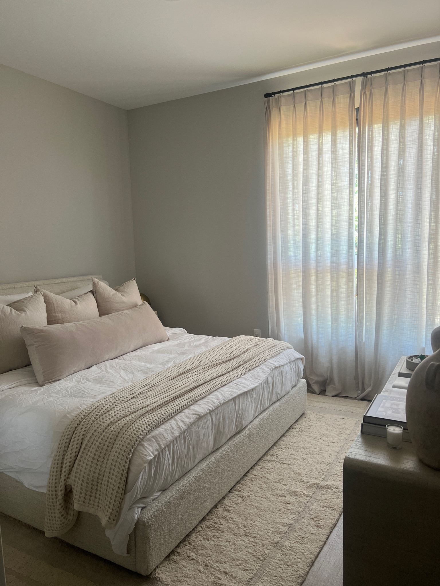 Bedroom decor 🤍

#LTKhome