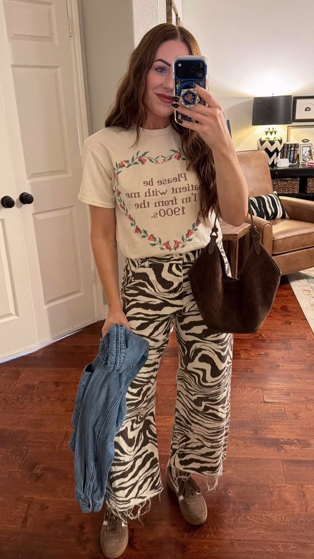 Casual date night outfit styling a graphic tee valentines galentines idea zebra pants gola sneakers cropped denim jacket


*Exact shirt is from Sweetees

*Exact pants from 11 Jules or The Saucy Blonde Boutique - “Zebra Pant”