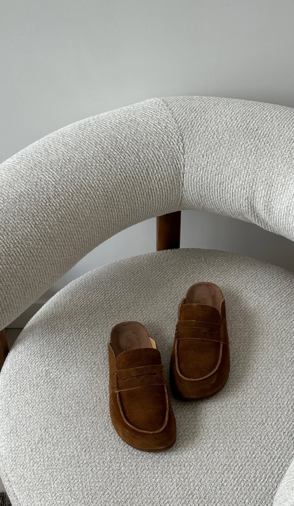 Tendance mules mocassins

Publicité  

#LTKeurope #LTKfrance #LTKshoes