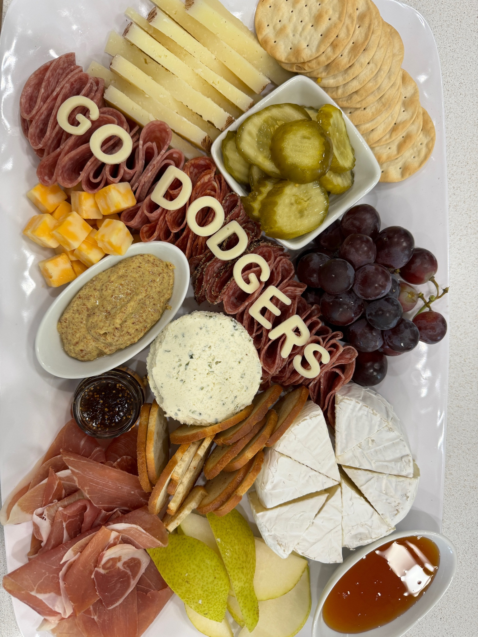 The best $10 I’ve ever spent! How cool are these cutout letters? Such a great way to elevate your hosting game 🙌🏼