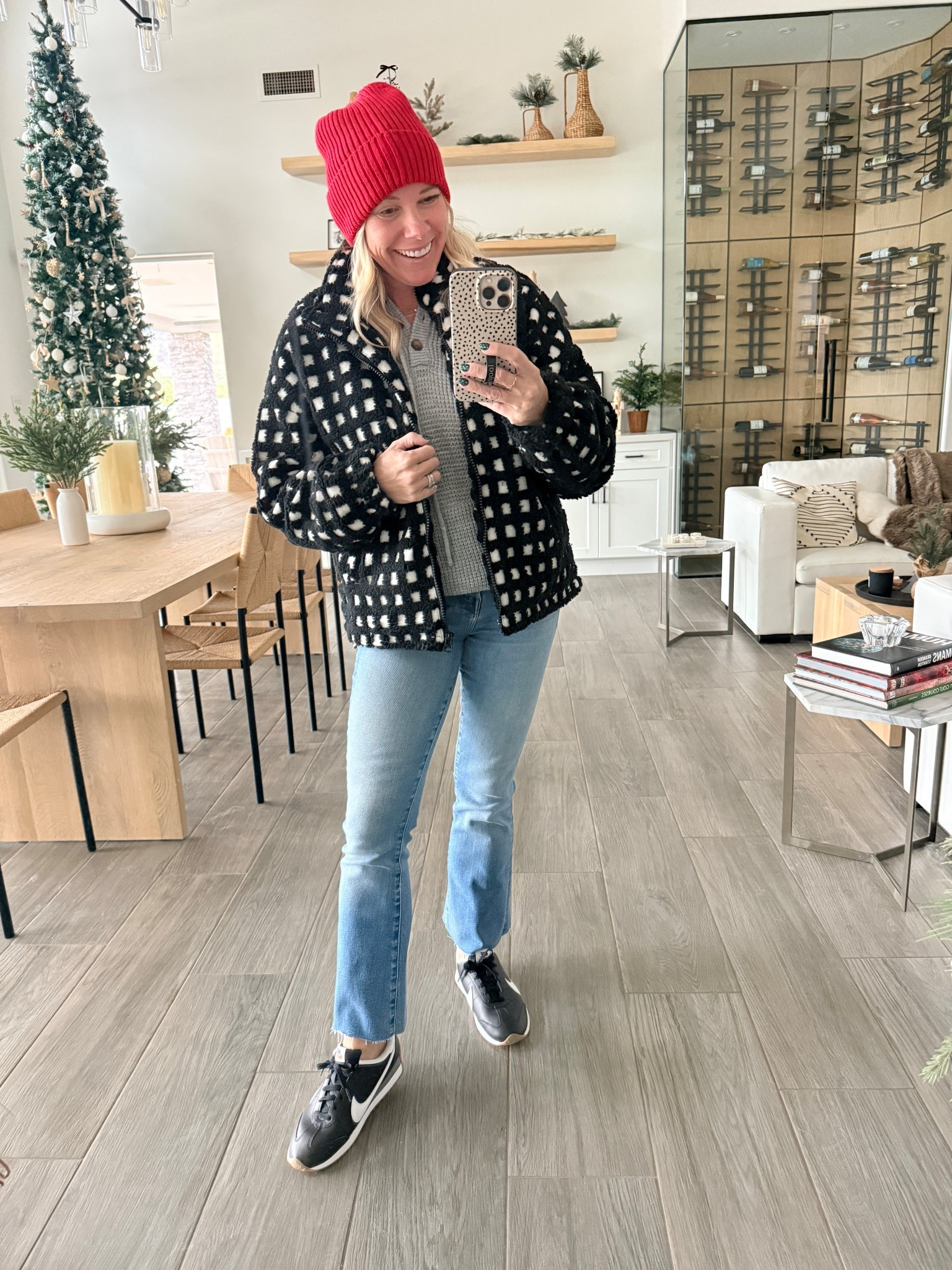 Size small jacket and sweater and 25 jeans. Nikes tts in the 8


#LTKHoliday #LTKootd #LTKSeasonal