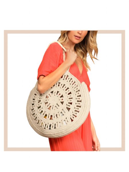 Natural oversized round tote bag purse

#LTKstyletip #LTKunder100 #LTKitbag