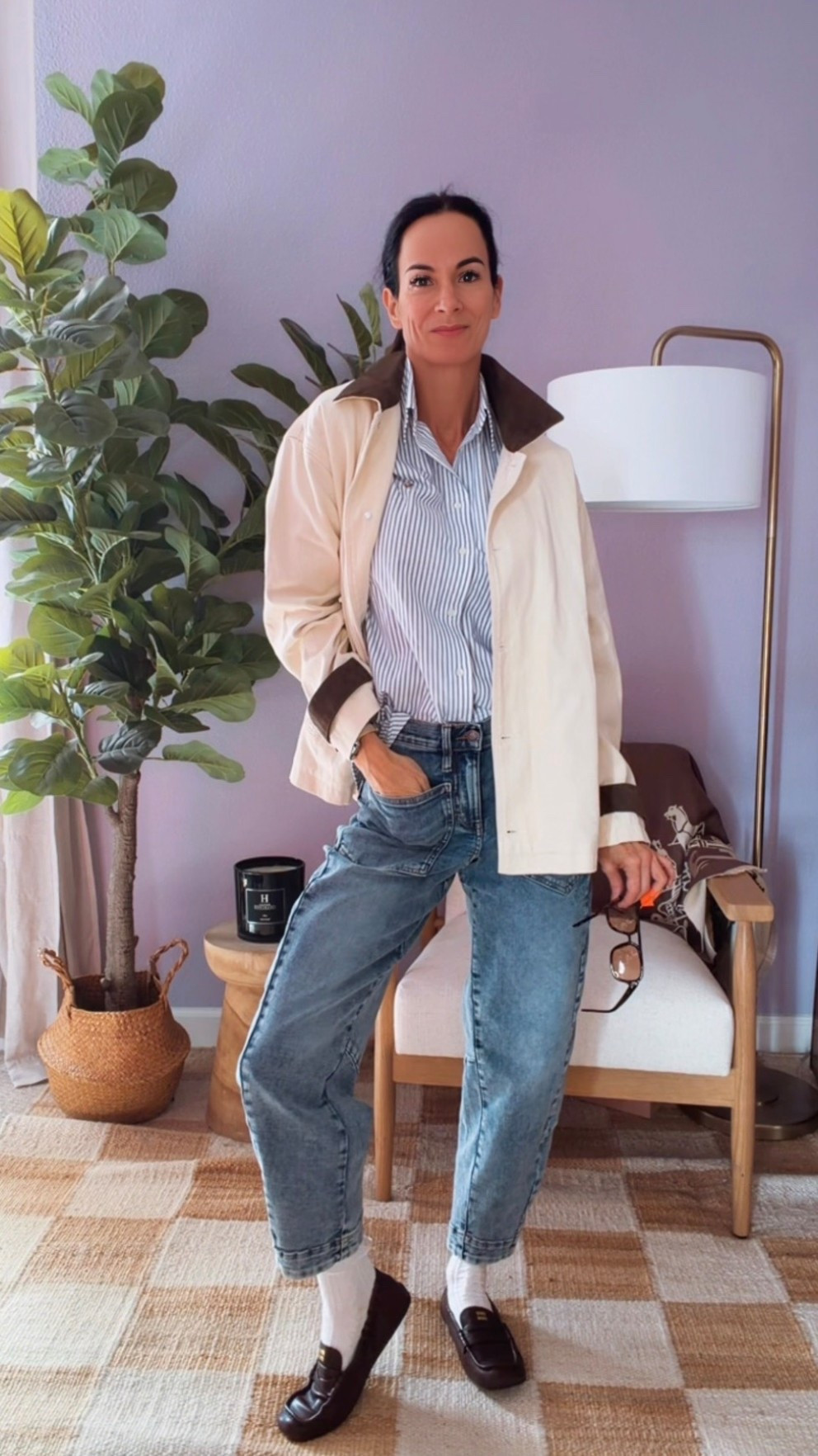 Classic. Cool. *Effortlessly elevated.*✨
The perfect slouchy denim paired with a crisp striped polo button-up is proof that wardrobe staples don’t have to be boring. This combo gives you polished, relaxed, and timeless all in the same breath.

Whether you’re running errands or grabbing a late lunch, this look does it all—and does it well.

#ootd #wardrobestaples #slouchydenim #effortlessstyle #NicoleColeeStyle 



#LTKootd #LTKHoliday #LTKgrwm