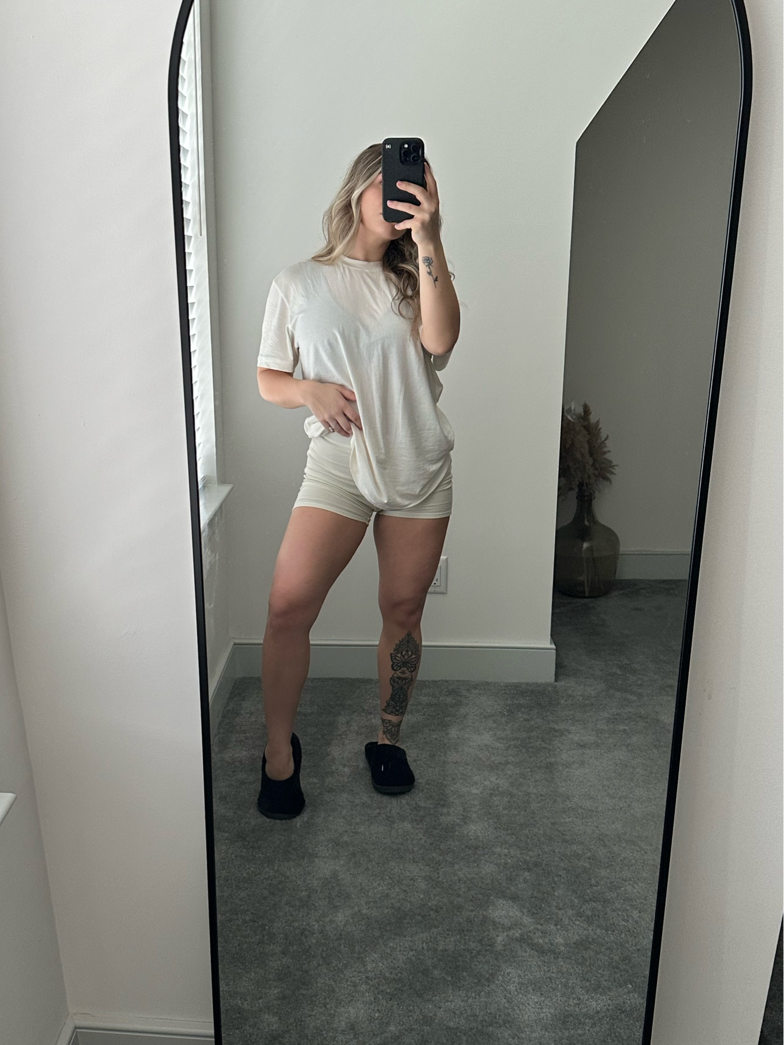 Most comfortable sleepwear

Skims, skims boyfriend tee, skims boxers

#LTKFind #LTKunder100 #LTKfit