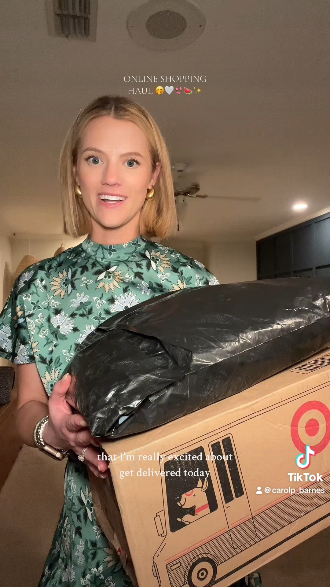 Online shopping haul from Target and Aerie! 

Target finds, target shoes, summer shoes, aerie finds, aerie swim, matching set, coverup, vacation outfits, workout set, summer haul, bikini 

#LTKActive #LTKSeasonal #LTKswim
