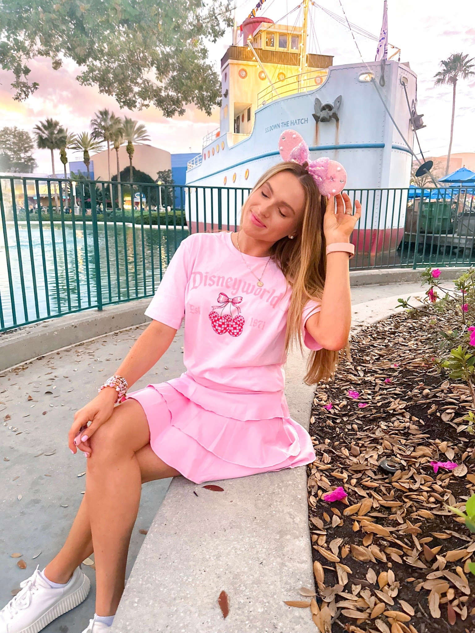 pink disney world outfit 

#LTKStyleTip #LTKFindsUnder50 #LTKFindsUnder100