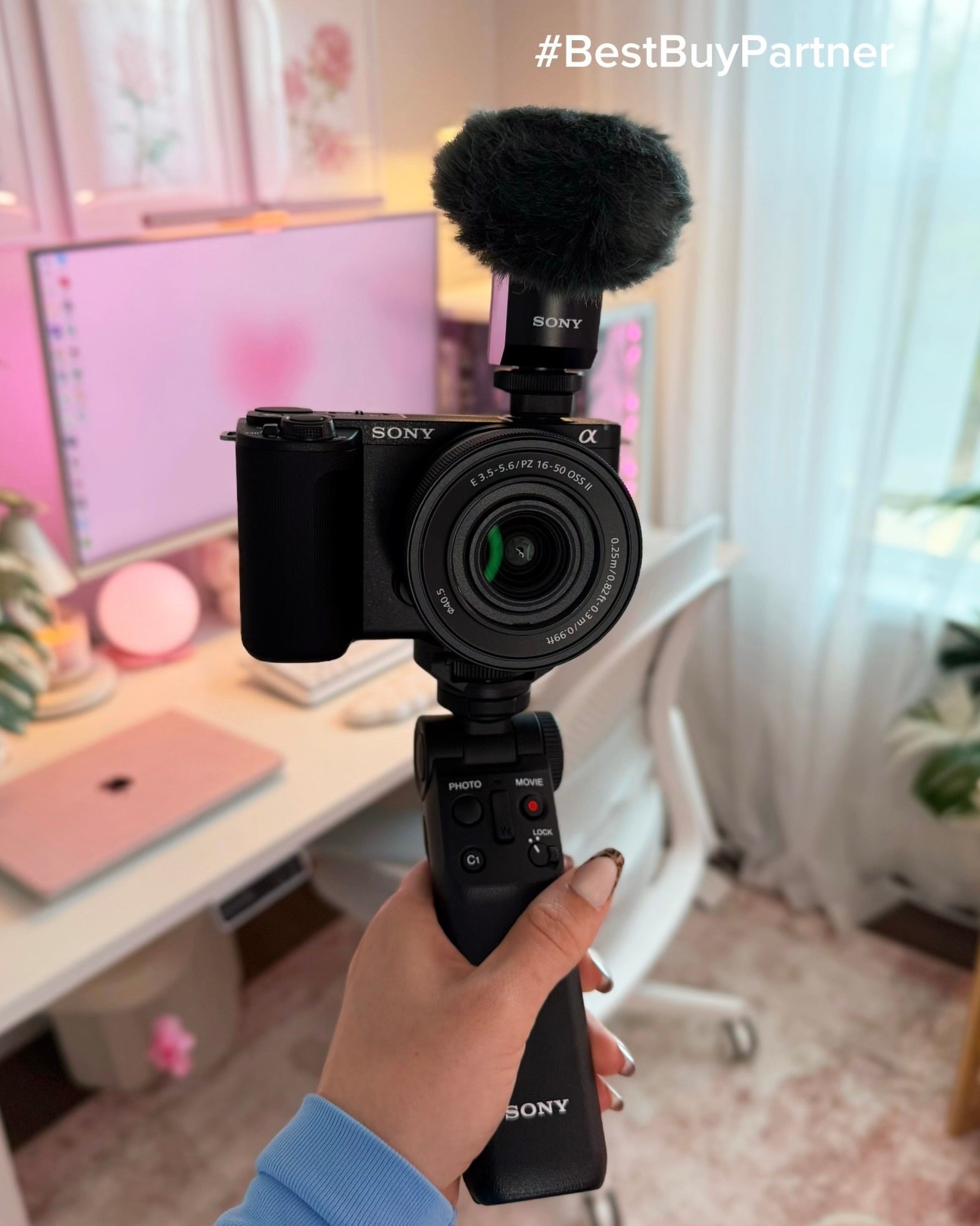 #BestBuyPartner I’ve been loving the Sony ZV-E10 II from @BestBuy! It’s designed specifically for creators, making things simple. Filming is easy with one-touch background defocus, a vertical UI that’s perfect for Reels and Stories, and Product Showcase Mode that switches focus effortlessly. You also get creative looks straight from the camera, real-time Eye AF, livestreaming, and simple sharing. Swapping lenses is quick, giving you full creative flexibility. Take your content to the next level with the Sony ZV-E10 II Content Creator’s Camera.

Get one now at Best Buy & start creating! #Sonyalpha #SonyZV #sonyZVE10II