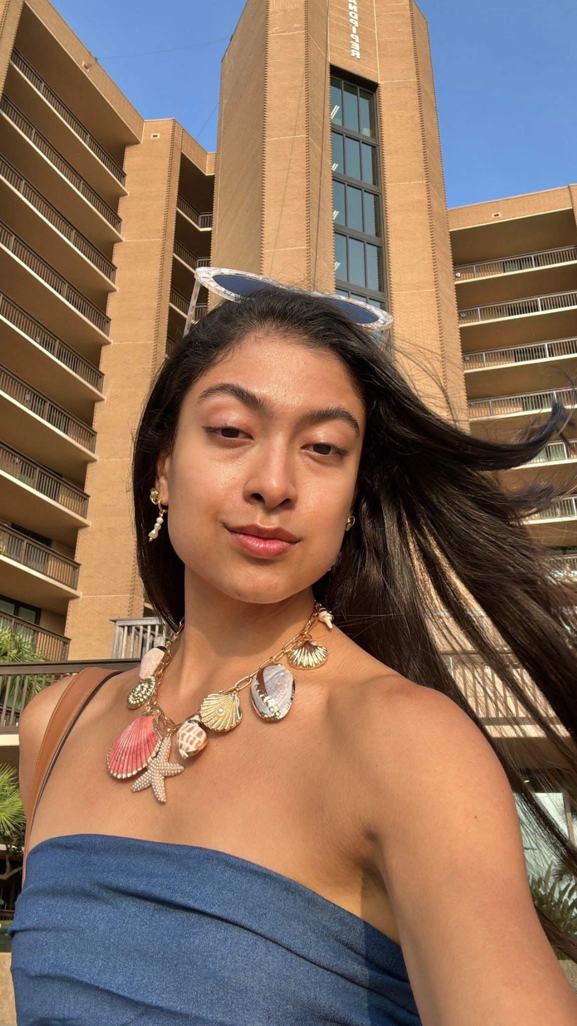 Seashells around her neck 🐚✨

Seashell necklace from Target


#LTKSummerEdit #LTKSeasonal #LTKFindsUnder50