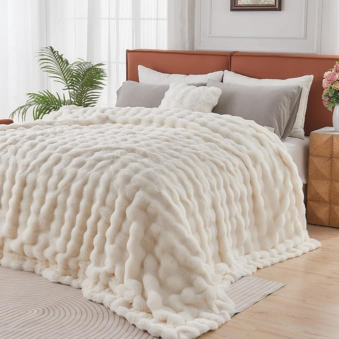 Lotus Karen King Size Faux Fur Blanket Cream White - Big Bubble Rabbit Fluff Blanket for Bed, Lar... | Amazon (US)