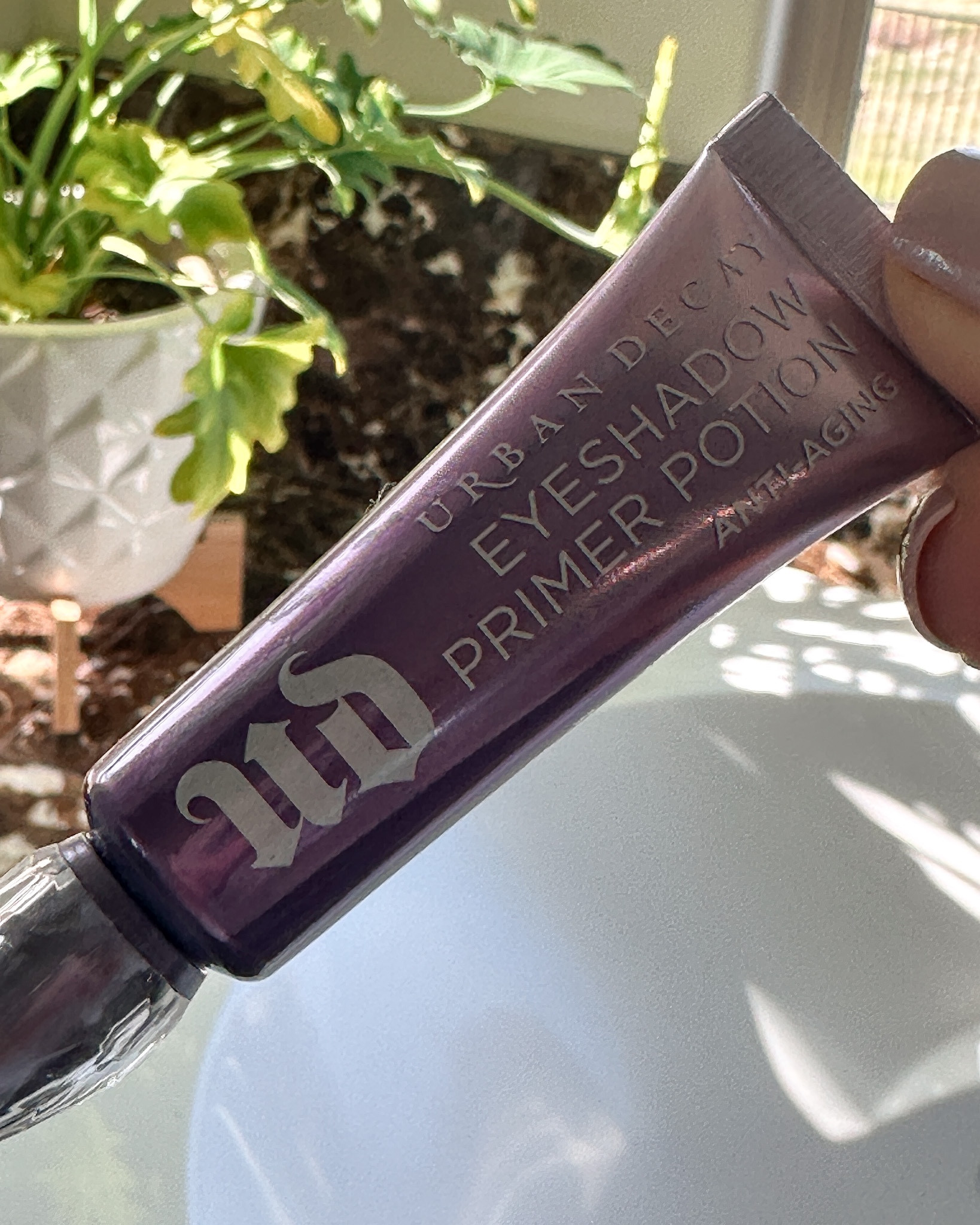 My favorite eyeshadow primer! This helps my eyeshadow last all day long & holds it in place!! 🙌🏼
Get more details at: www.everydayholly.com

Amazon | amazon beauty | makeup | eyeshadow primer | eyeshadow essentials | makeup favorites 

#LTKunder50 #LTKbeauty