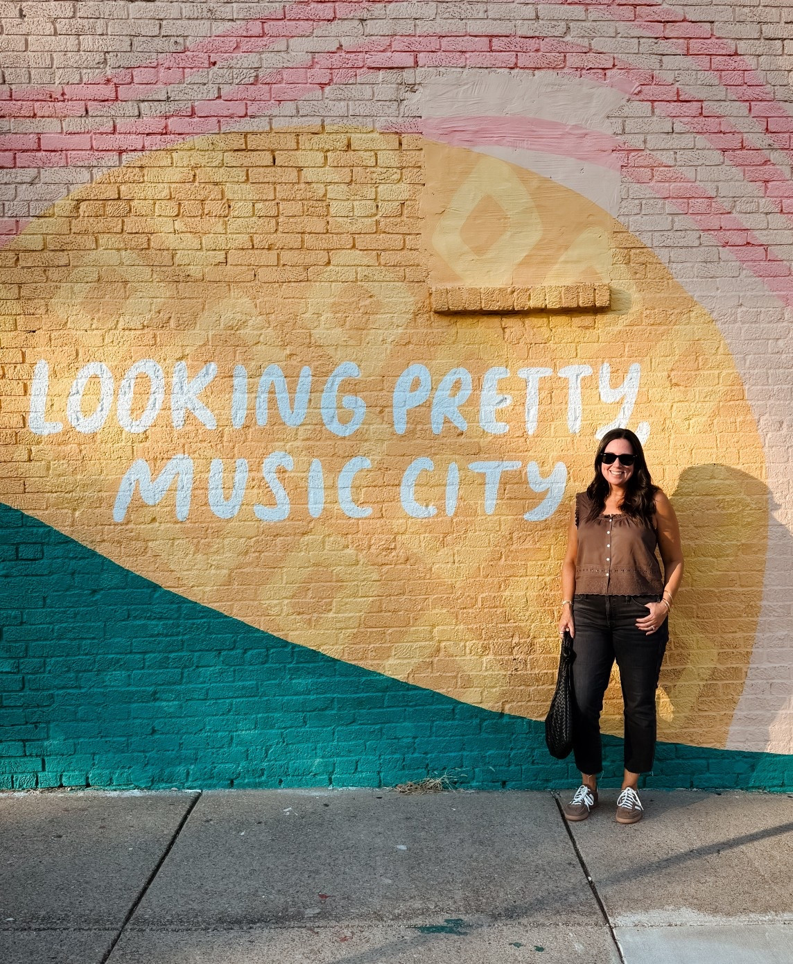 An afternoon shopping in Nashville in a shirt that looks fall-ish but feels like summer 🙃💁🏻‍♀️
What I wore...

#LTKTravel #LTKShoeCrush #LTKSeasonal