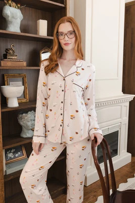Long-Sleeved Women's Pajama Set in Book Club | Kyte Baby