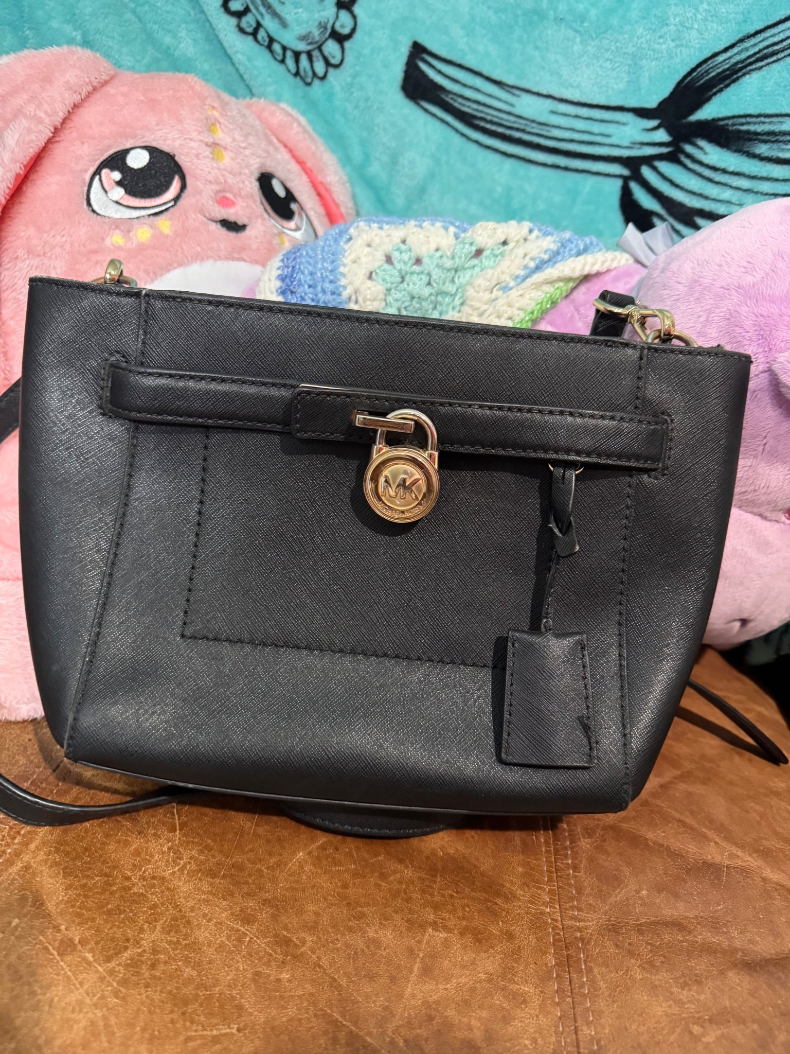 A little black bag is always in style — timeless, versatile, and ready for every outfit from day to night. 🖤✨ The ultimate wardrobe staple you’ll reach for again and again.

#LittleBlackBag #ClassicStyle #TimelessFashion #HandbagStyle #EverydayChic #WardrobeStaple #BagLover #AccessoryGoals #SimpleElegance #OOTDAccessories #MinimalStyle #FashionEssentials

#LTKstorytime #LTKootd #LTKValentine