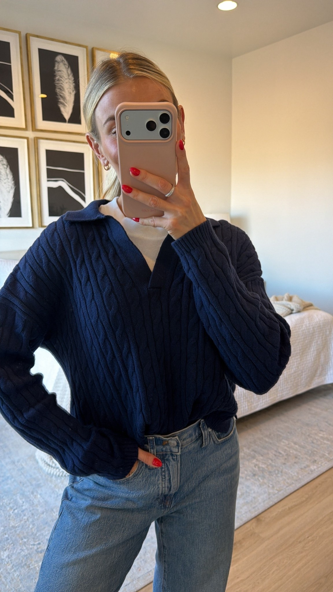 TARGET OOTD 🎯 

size small sweater 
size XS white 
Jeans run TTS