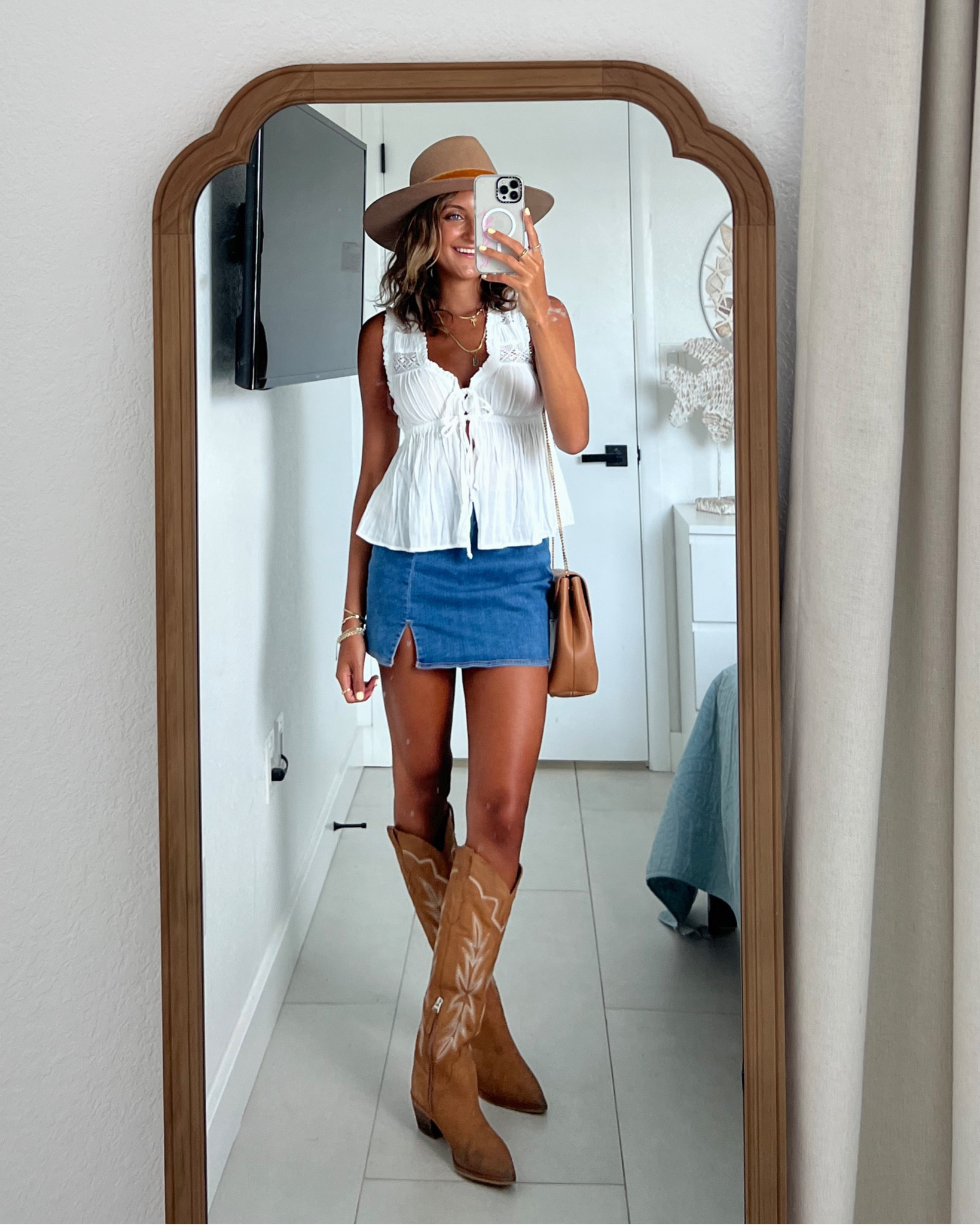 country concert / festival outfit ideas from American Eagle. wearing an XS💗