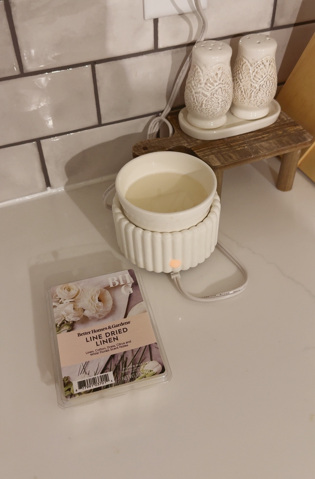 Walmart home find 🤍 This pretty wax warmer + the Line Dried Linen scent = instant cozy vibes. Affordable, chic, and makes your home smell heavenly ✨ #walmarthome #homefinds #cozyaesthetic #homedecorideas #walmartfinds


#LTKSeasonal #LTKHome #LTKFamily