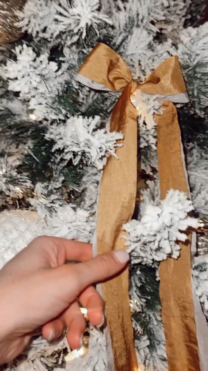Christmas holiday ribbon bows gold and silver 

#LTKSeasonal #LTKhome #LTKHoliday