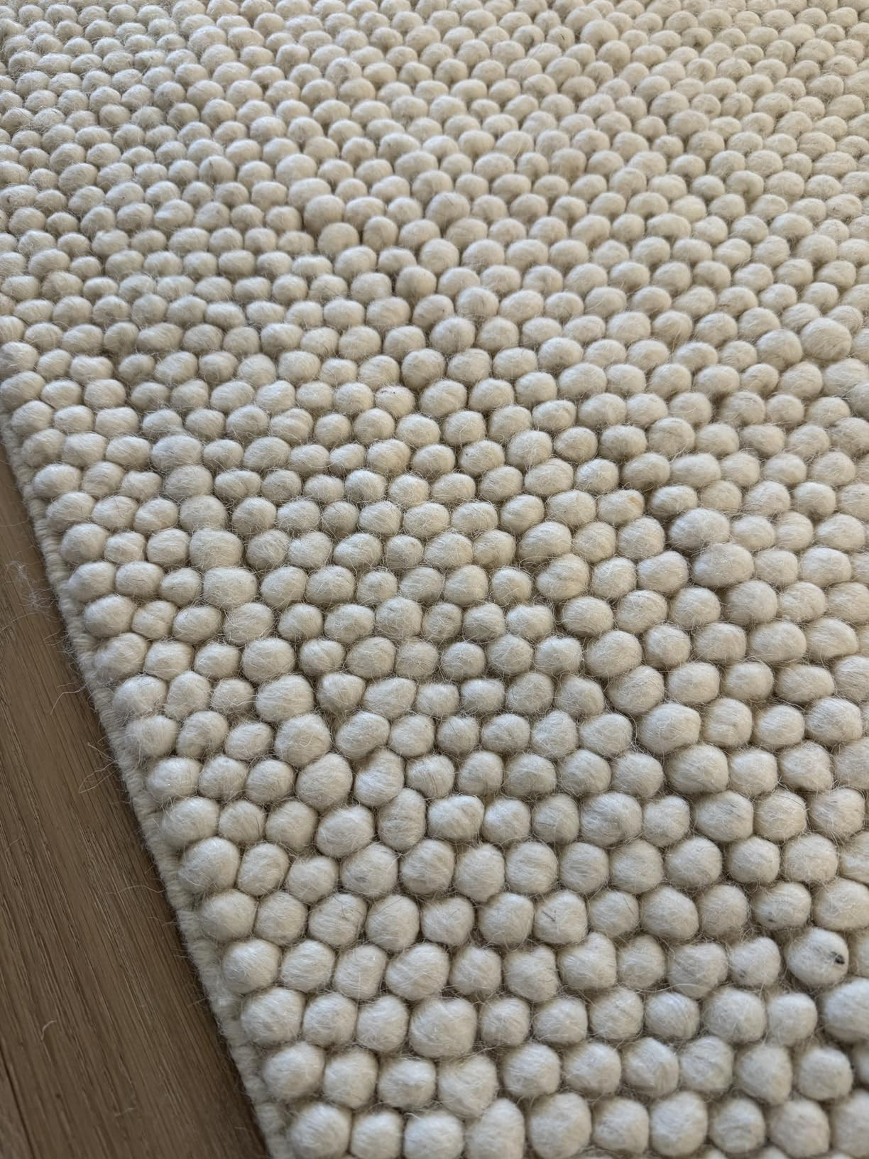 SAFAVIEH Natura Collection Area Rug - 9' x 12', Beige, Handmade Wool | Amazon (US)