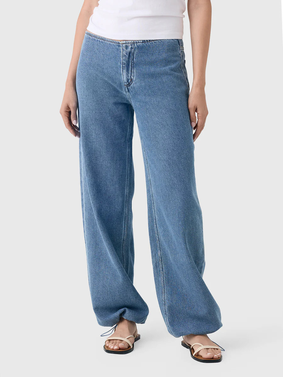 Still Here Women's Sport Jean | Saint Bernard