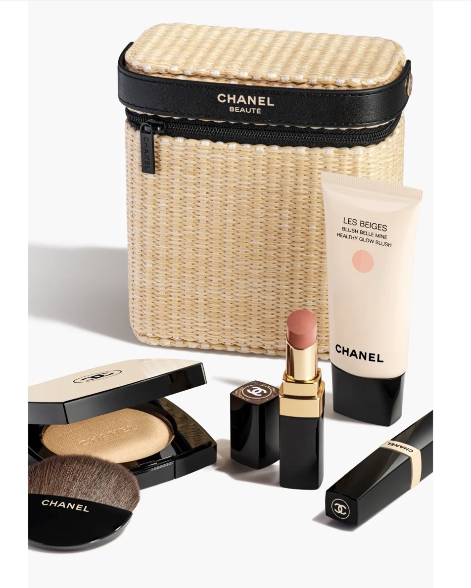 The LES BEIGES Healthy Glow Summer Essentials set includes all the must-have LES BEIGES products for revealing a radiant, natural-looking complexion. A ritual made up of simple steps, designed to recreate the glow of a day spent by the sea. Presented in an elegant basket that adds a touch of simplicity and sophistication to every getaway.

#LTKMothersDay #LTKSeasonal