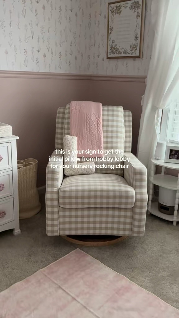 love this rocker! the perfect neutral for a bay girl or boy nursery 🤍✨