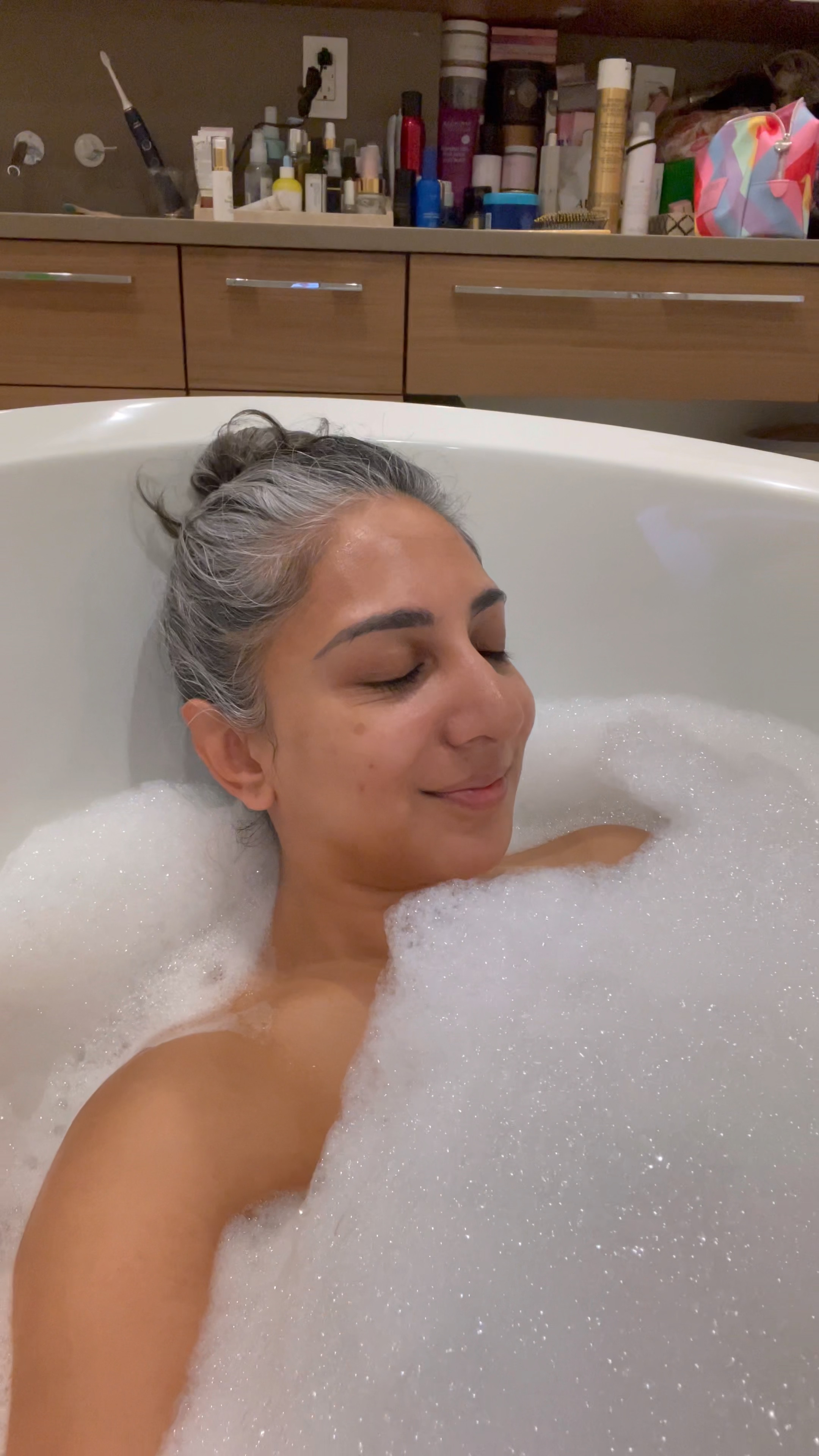 Commute bath essentials:

Weezie towels and robe (hitha10 for 10% off!)
Alchimie Forever kantic brightening mask
Amazon Kindle Paperwhite (it’s waterproof!)
A giant water bottle

5 minutes to yourself between work and home modes.



#LTKSeasonal #LTKbeauty