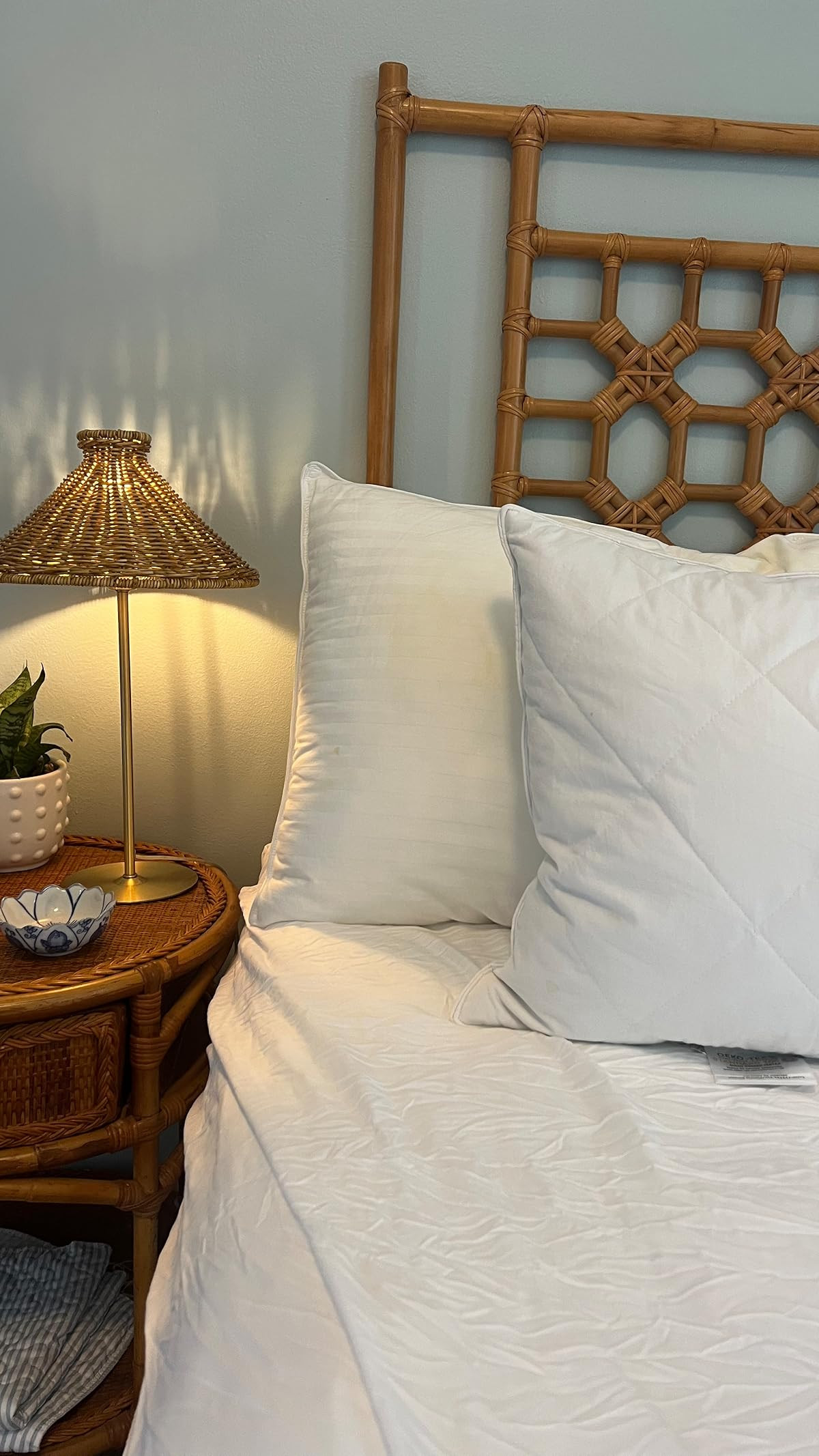 Beckham Hotel Collection Bed Pillows Standard / Queen Size Set of 2 - Down Alternative Bedding Ge... | Amazon (US)