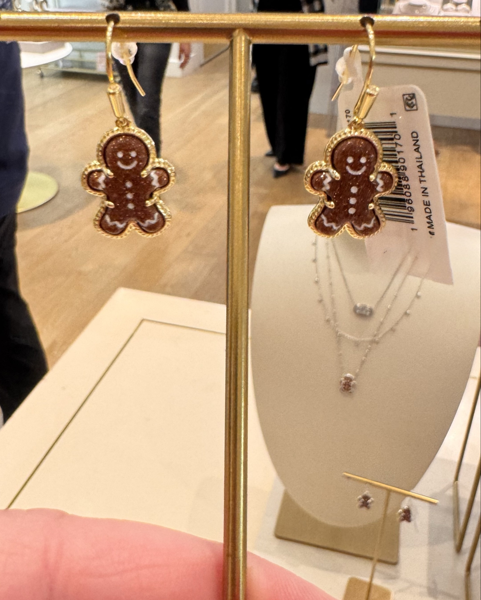 Cutest Holiday Jewelry!  These Gingerbread earrings were SO cute!  

Christmas jewelry, holiday jewelry, Gifts for her, women’s holiday jewelry, special occasion jewelry, seasonal jewelry, kendra scott jewelry  

#LTKmomlife #LTKHoliday #LTKGiftGuide