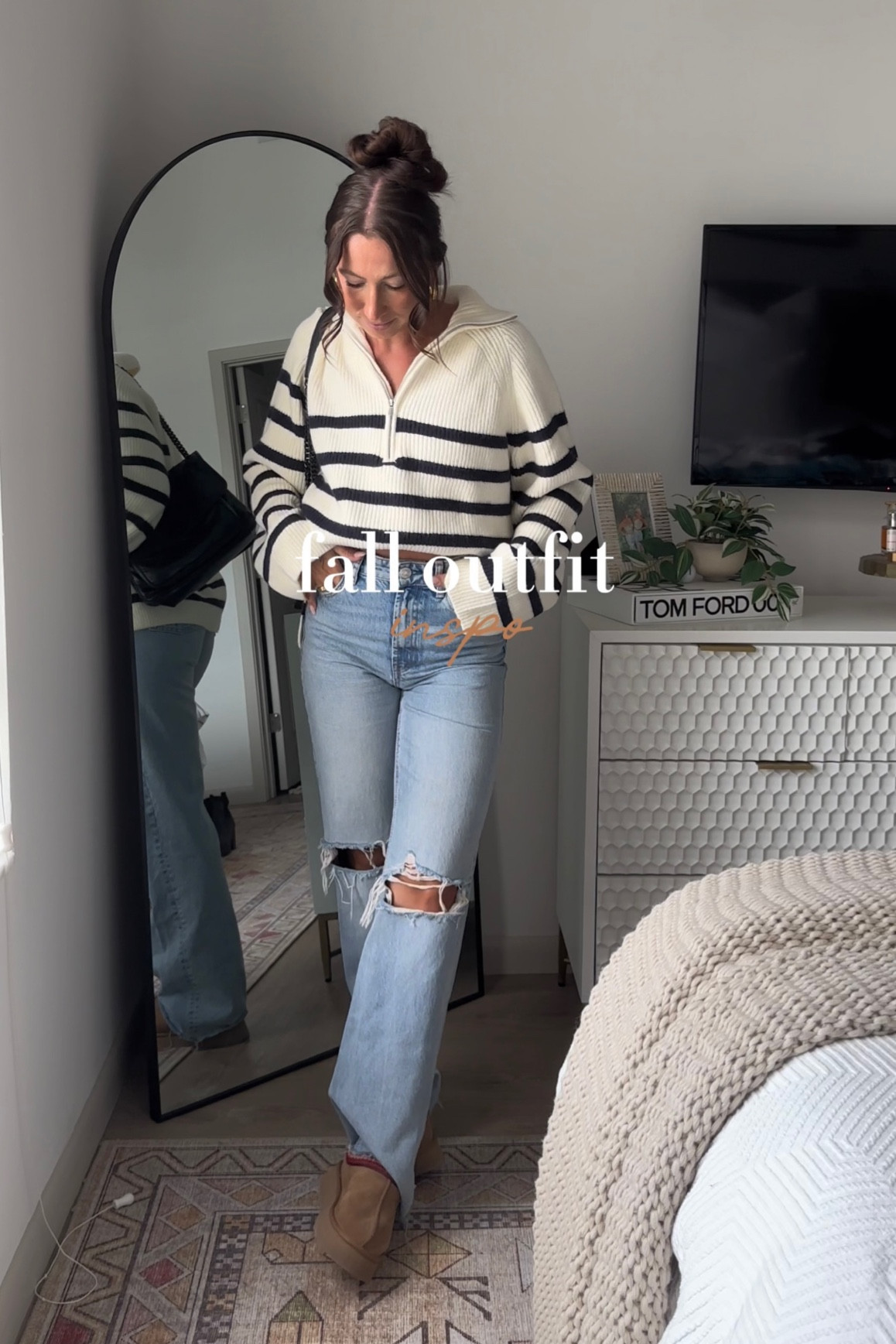 Pullover size large
Jeans 24/2
Uggs true to size 



#LTKHoliday #LTKSeasonal #LTKfindsunder100