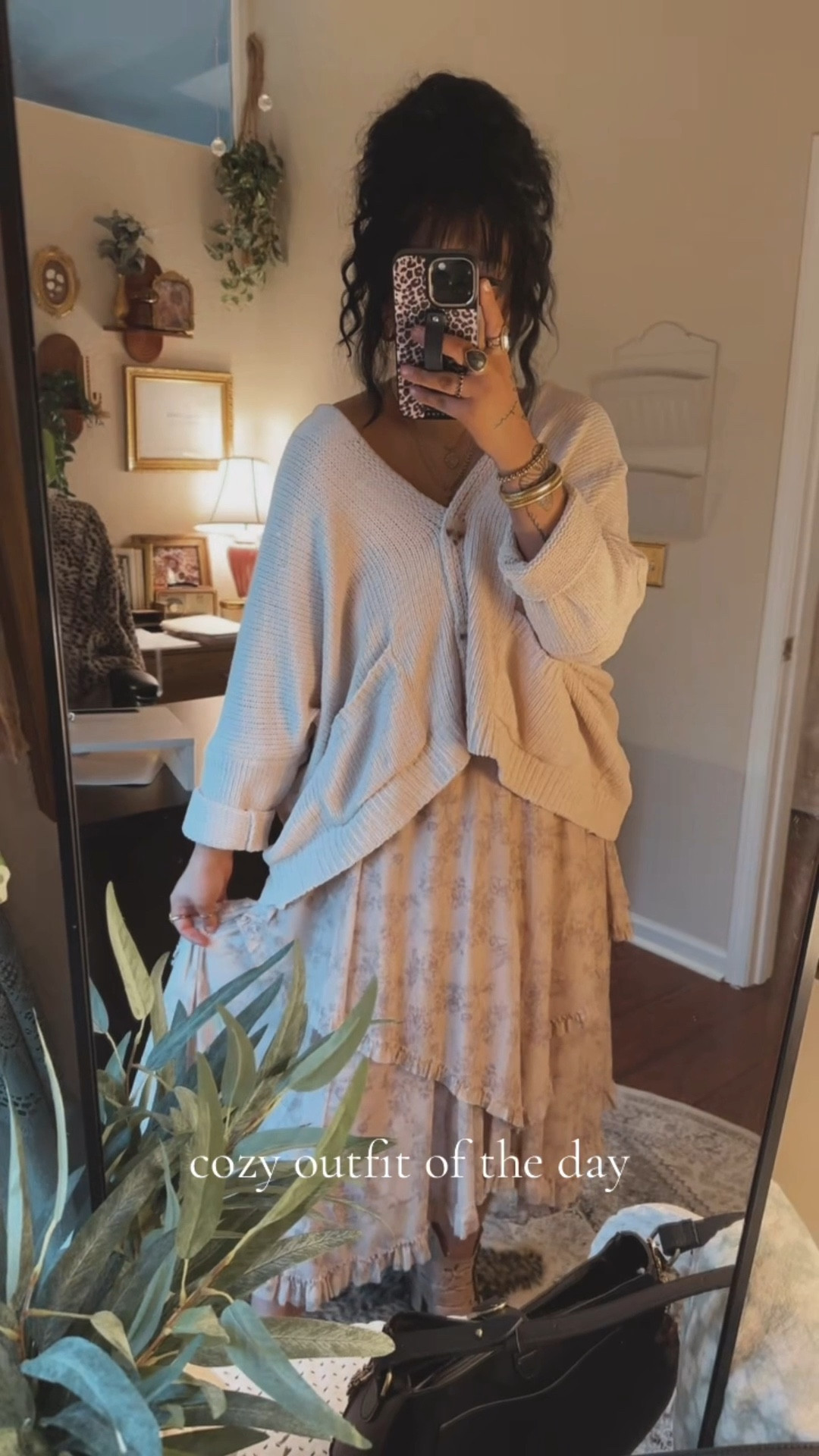 Cozy outfit inspo✨
Can’t link exact pieces but here are some similar options!


#LTKootd #LTKFindsUnder50 #LTKFindsUnder100