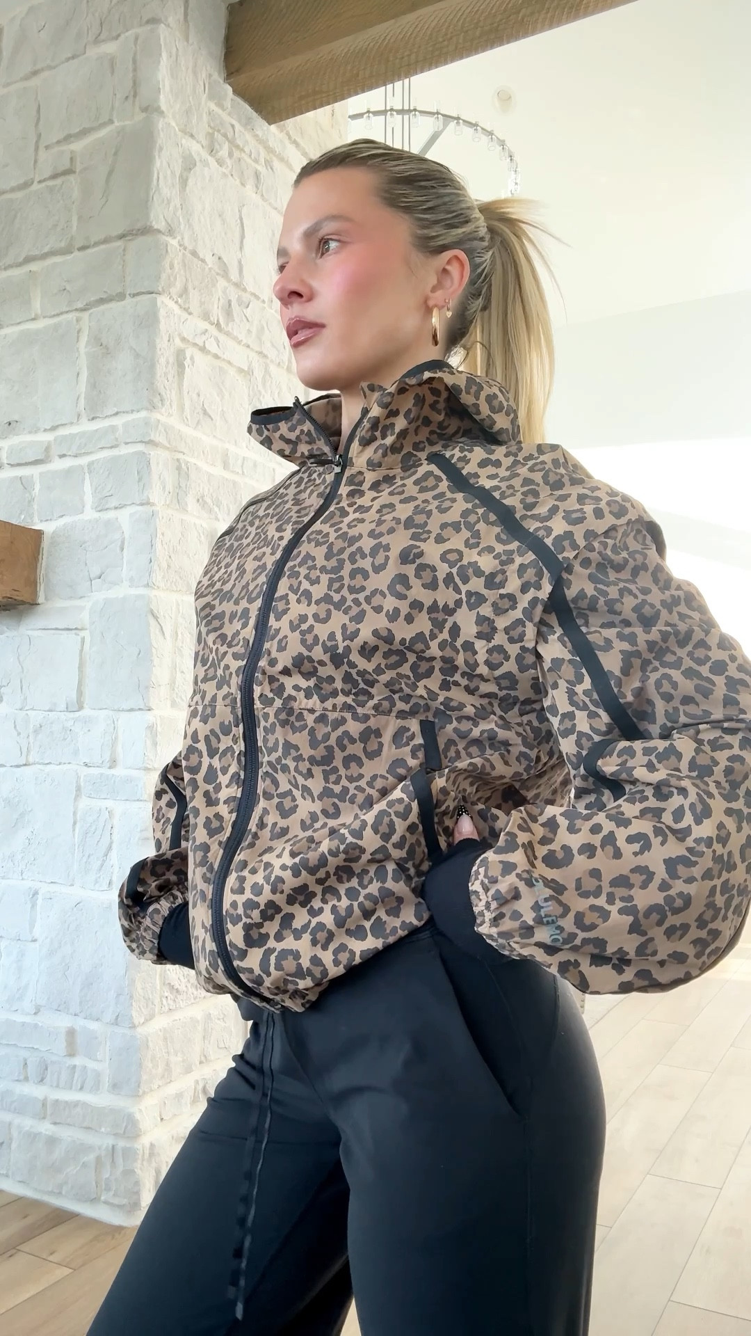 This outfit are you kidding!!?! The best pants are back in stock in THREE lengths. Go go gooooooo🐆

#LTKActive #LTKgrwm #LTKfitnessgoals