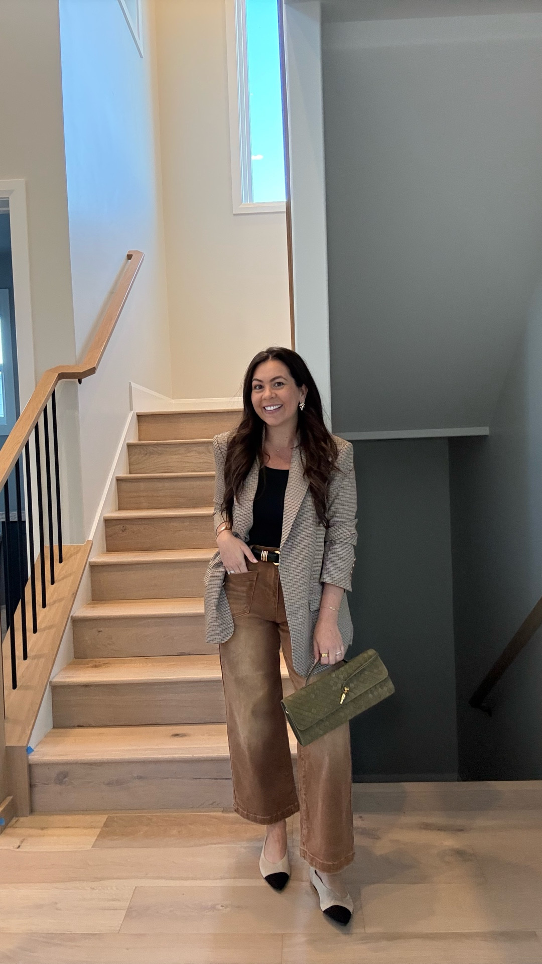 The perfect #falloutfit for a night out! 

#dinner #dinneroutfit #fall #travel #blazer #brownpants 

#LTKWorkwear #LTKSeasonal #LTKTravel