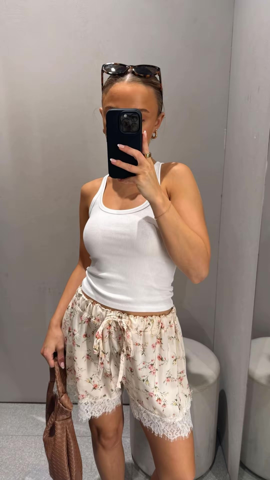 new in zara summer outfits!!🍋

summer outfit inspo trending Pinterest holiday casual white vest satin floral lace shorts

#LTKsummer #LTKuk #LTKeurope