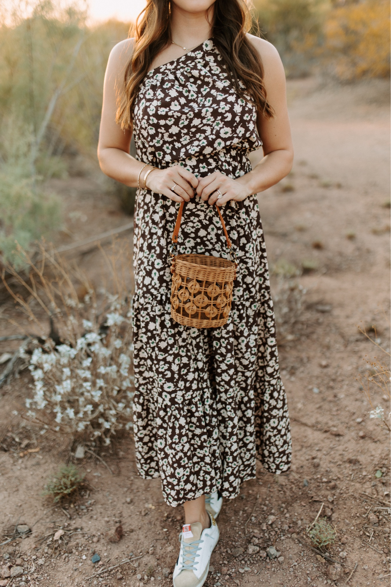 The bag + the dress combo is a beauty 🤎🌾

Color: COFFEE

#LTKSeasonal #LTKstyletip #LTKitbag