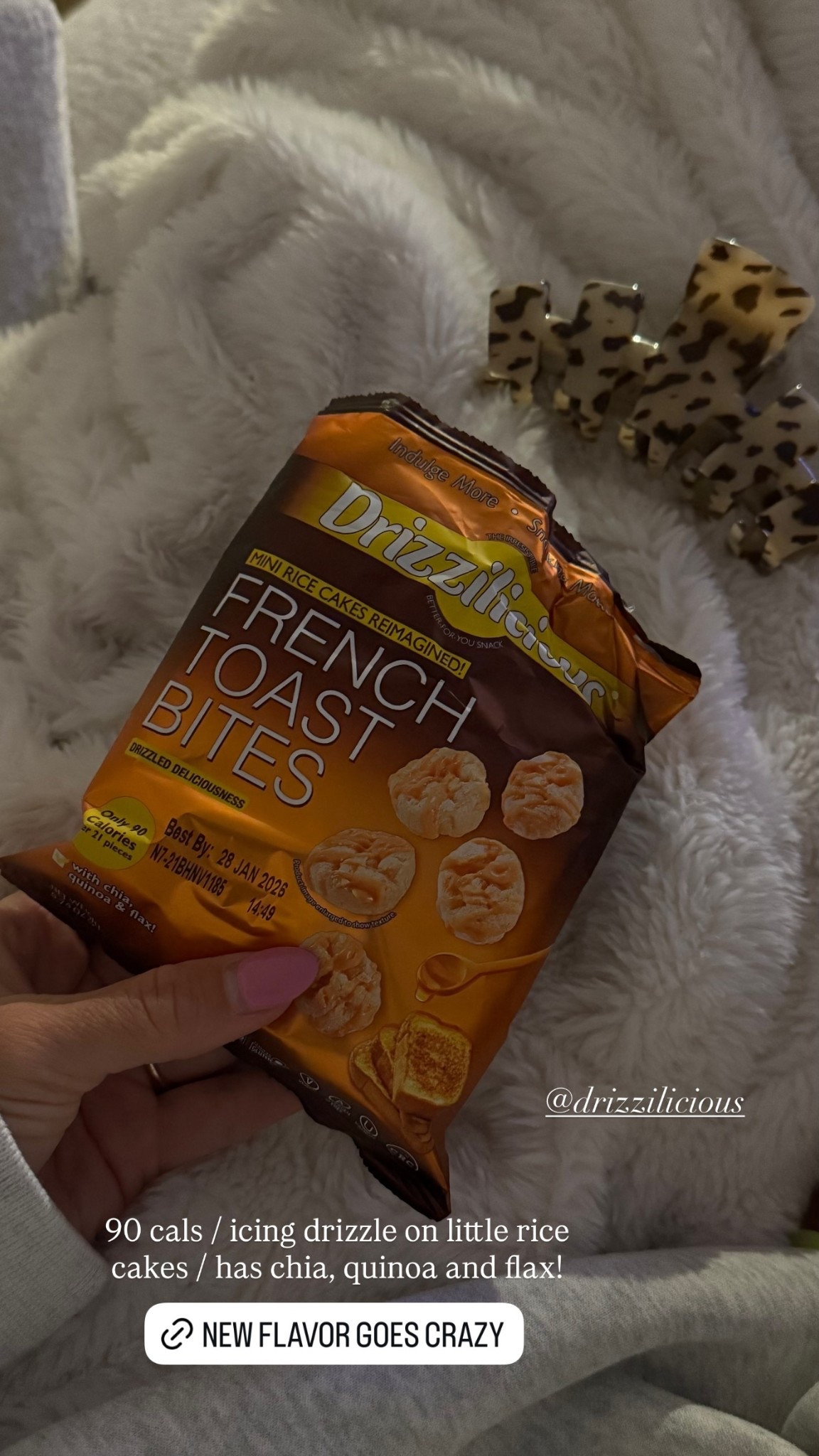 90 cals / icing drizzle on little rice cakes / has chia, quinoa and flax! @drizzilicious