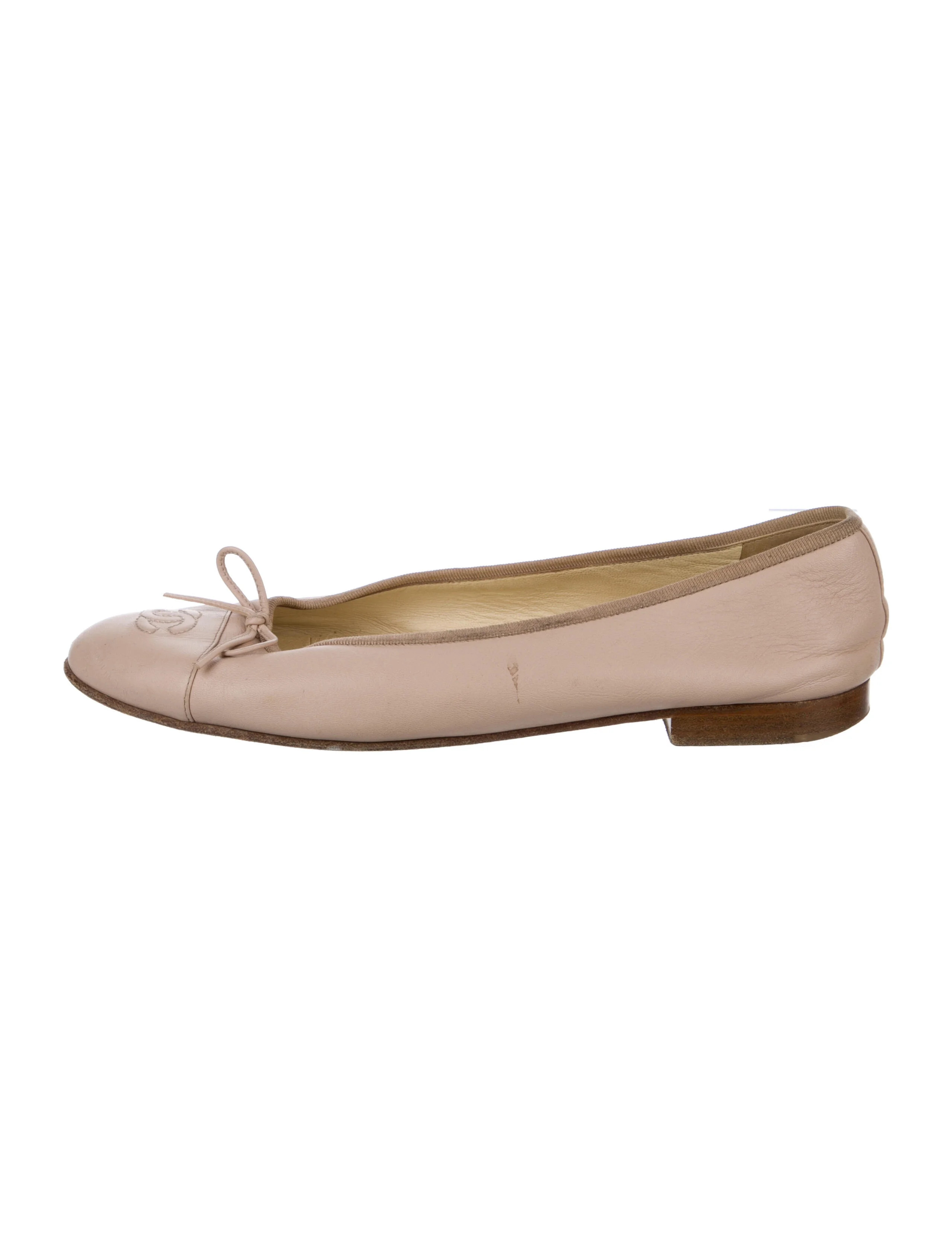 Interlocking CC Logo Leather Ballet Flats | The RealReal