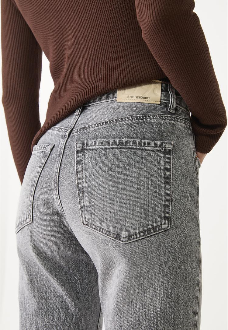 D98 Straight-Fit-Jeans im Vintagelook | Stradivarius DE