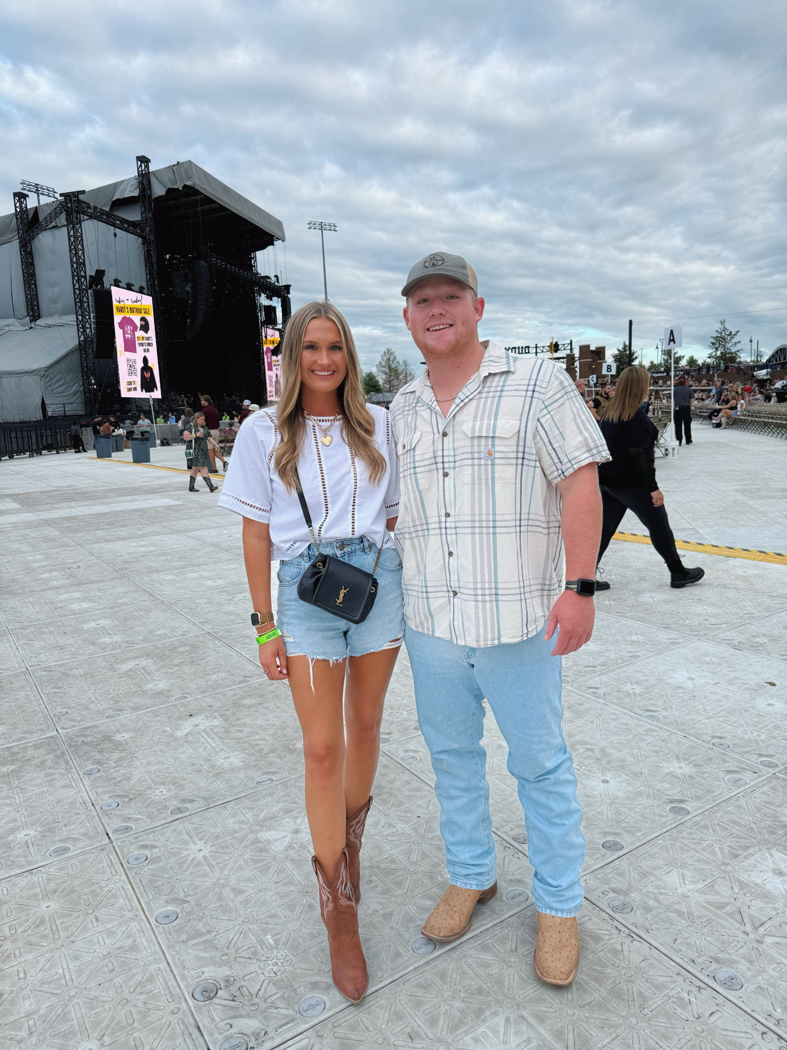 Concert ootd!!! 
Top tts
Shorts tts
Boots tts

#LTKFallSale #LTKParties